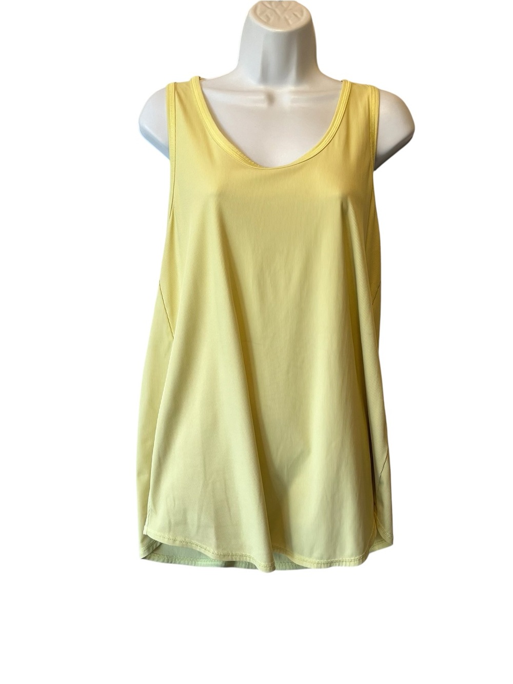 Livi Active tank top Plus 14 16 Yellow Ribbed Racer back Womens Scoop neck